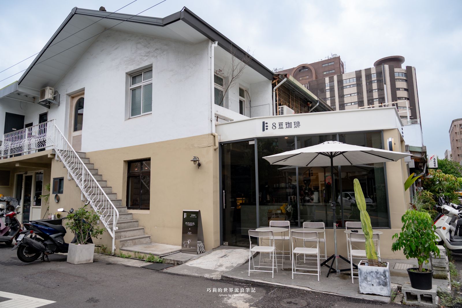 【台中西區景點】尋味台中：漫步五權西六街聚落『mellow yellow』法式早午餐、可愛店狗『8豆珈琲』、『巷子裡的魚』隱藏版獨立書店｜工策會4大主題電子地圖一日遊 @巧莉的世界流浪筆記