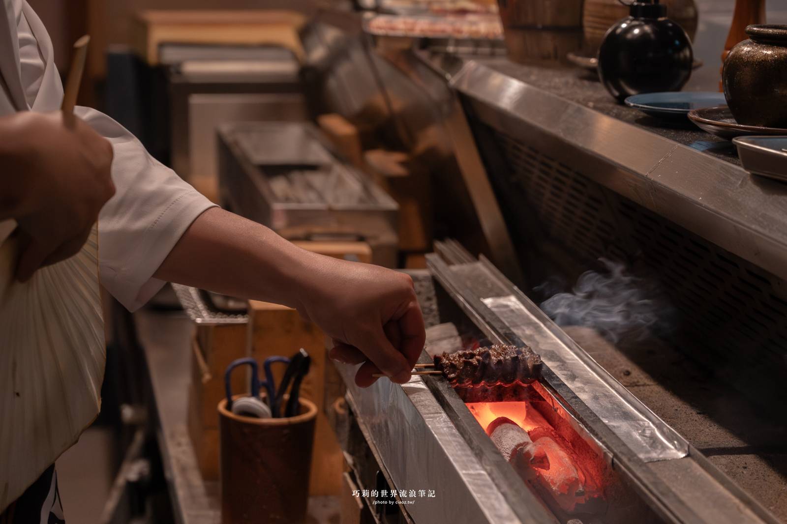 台中北屯推薦「橫濱燒鳥達磨」！日本70年《串焼きだるま》海外首店，直火細控炭火香，台中就能吃到！ @巧莉的世界流浪筆記