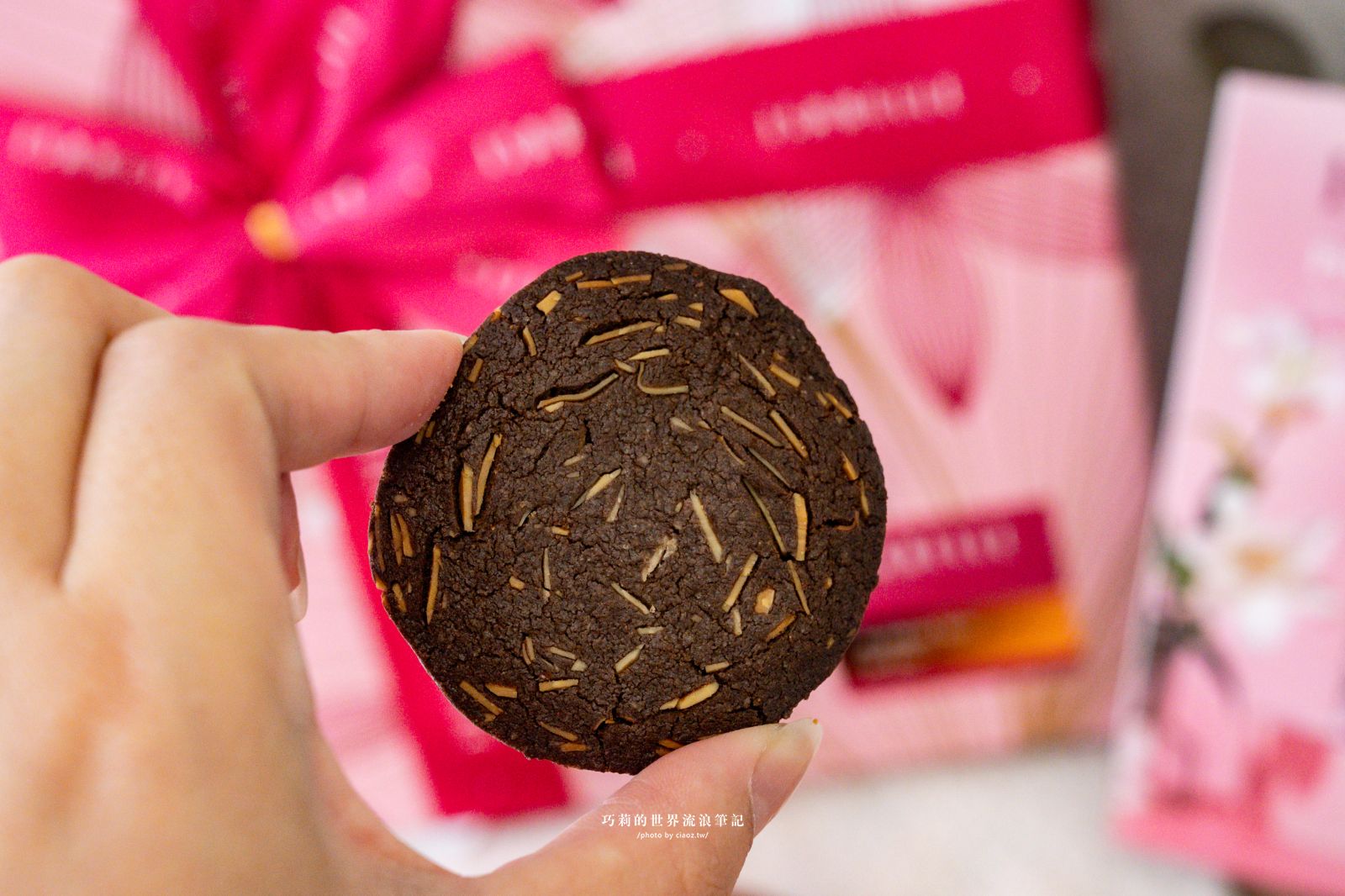 喜餅選他不出錯!經典伊莎貝爾香榭約定三層禮盒好吃豐富又雅緻,新人點頭長輩也滿意 @巧莉的世界流浪筆記 喜餅選他不出錯!經典伊莎貝爾香榭約定三層禮盒好吃豐富又雅緻,新人點頭長輩也滿意 @巧莉的世界流浪筆記