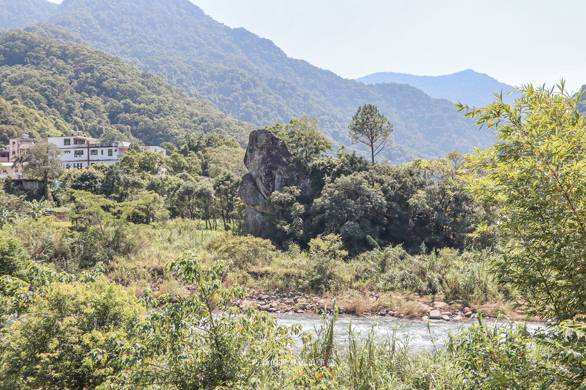 尖石岩 | 尖石之所以為尖石就是因為它！油羅溪畔新竹尖石一日遊 @巧莉的世界流浪筆記
