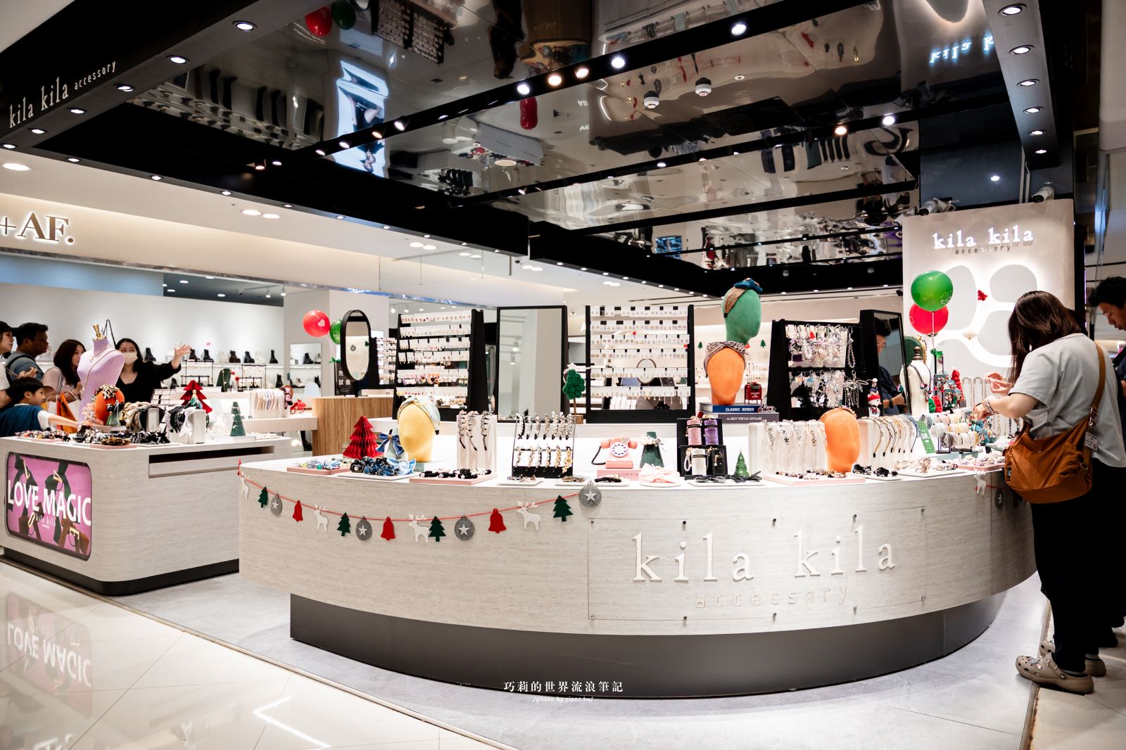 桃園大江購物中心2025年規模最大改裝開箱：吃喝玩樂買，拍照打卡＋美食甜點＋免費停車，從早逛到晚也不累！ @巧莉的世界流浪筆記