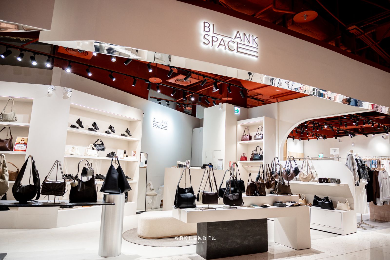 桃園大江購物中心2025年規模最大改裝開箱：吃喝玩樂買，拍照打卡＋美食甜點＋免費停車，從早逛到晚也不累！ @巧莉的世界流浪筆記