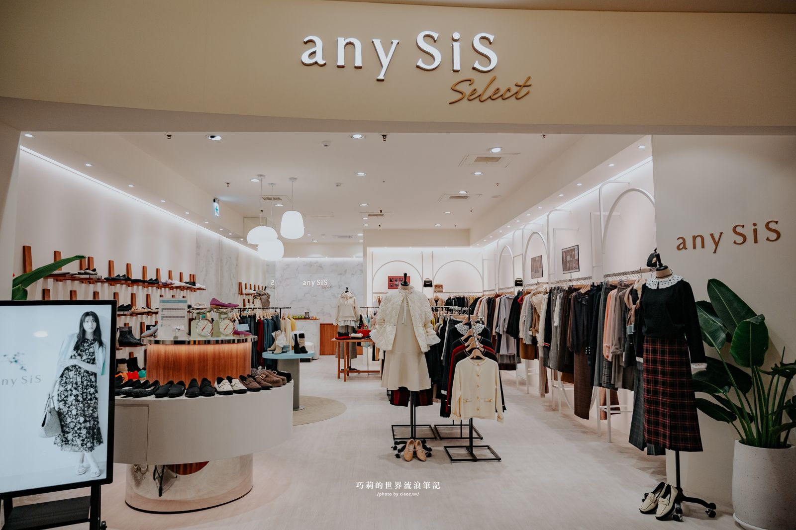 桃園大江購物中心2025年規模最大改裝開箱：吃喝玩樂買，拍照打卡＋美食甜點＋免費停車，從早逛到晚也不累！ @巧莉的世界流浪筆記