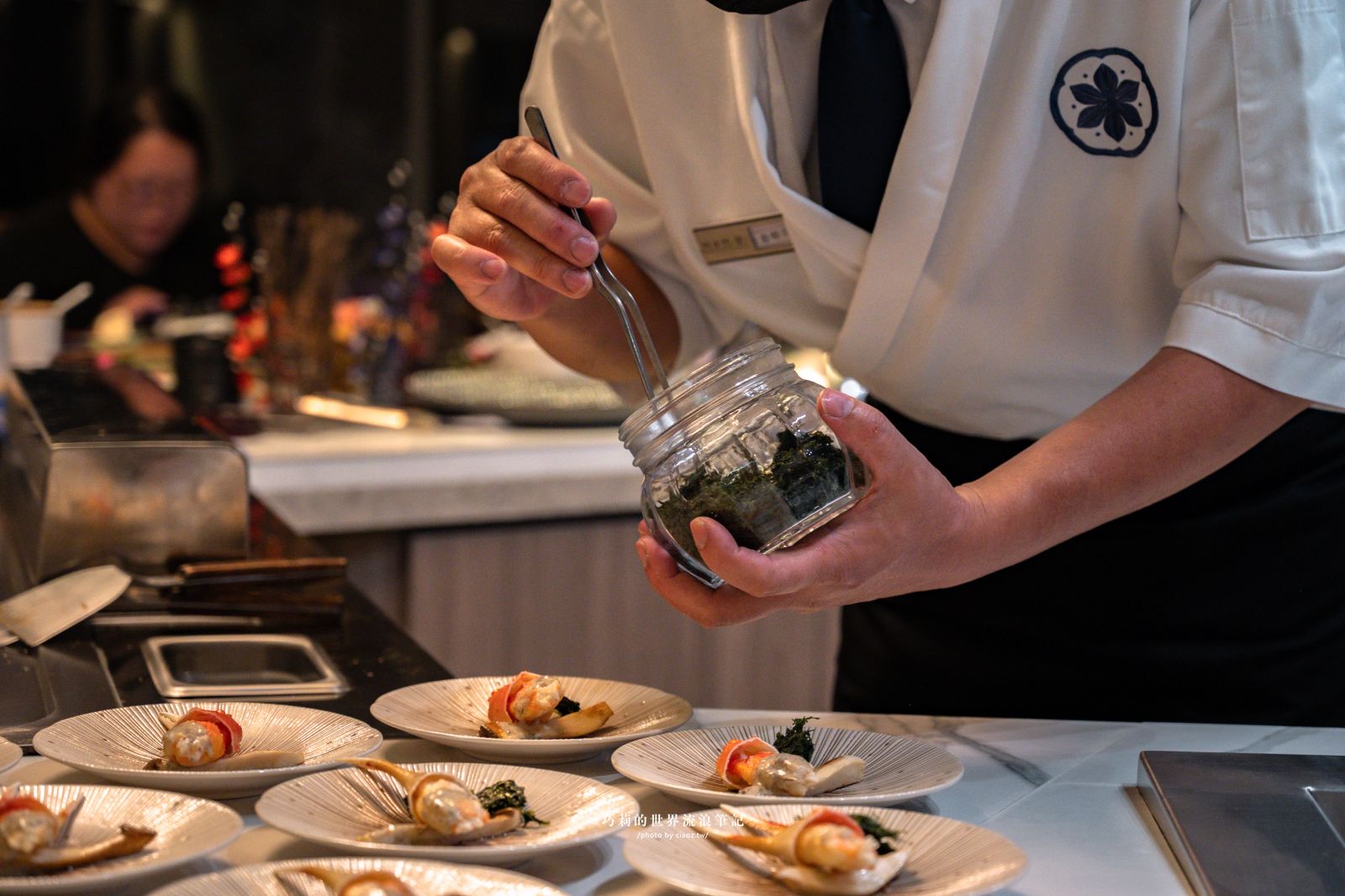 明水然・樂 台中星級店｜全球最大的無菜單鐵板燒料理品牌，波士頓活龍蝦四吃+日本A5和牛，14道日式無菜單鐵板燒只要1600元 @巧莉的世界流浪筆記