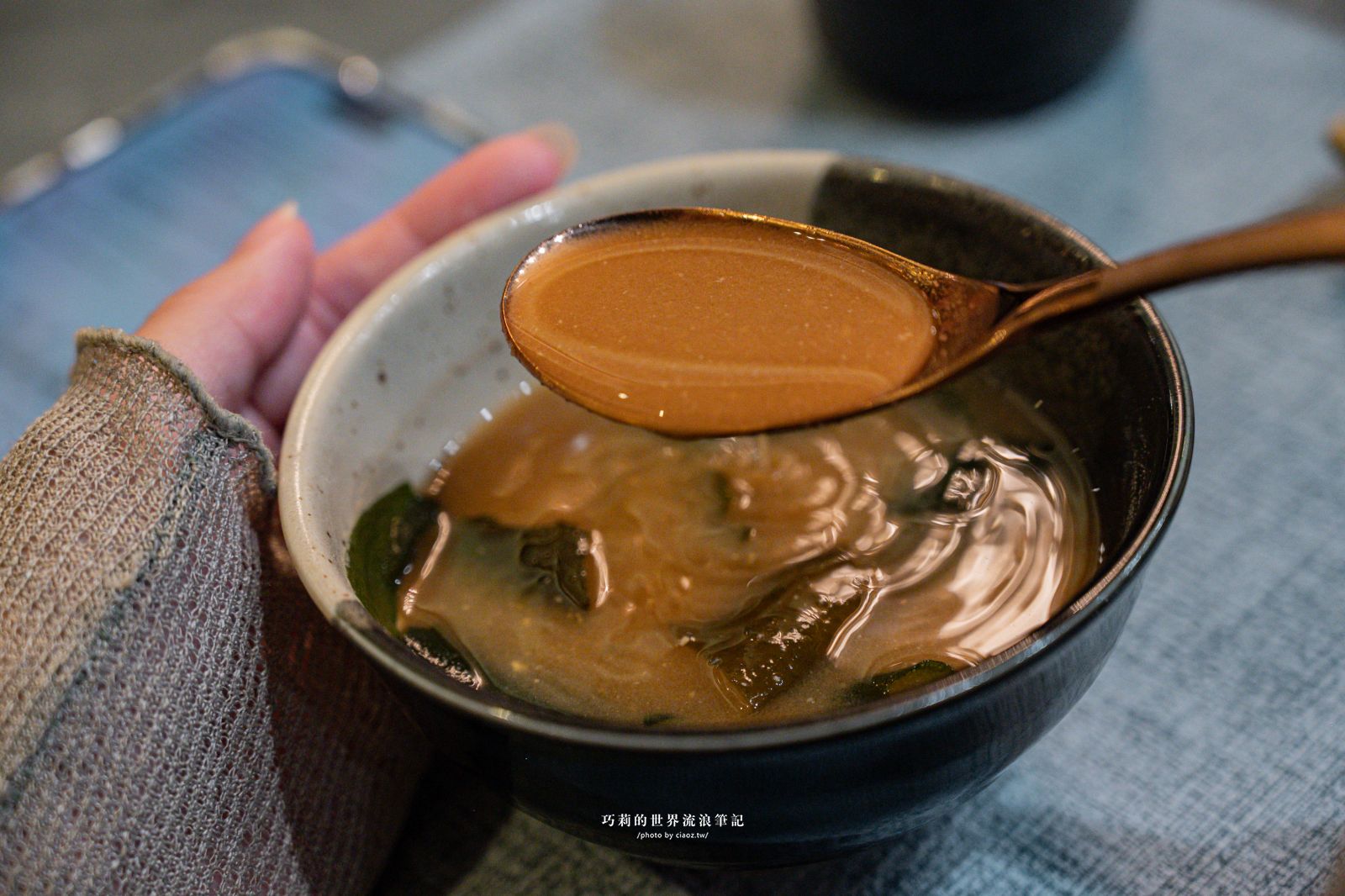 明水然・樂 台中星級店｜全球最大的無菜單鐵板燒料理品牌，波士頓活龍蝦四吃+日本A5和牛，14道日式無菜單鐵板燒只要1600元 @巧莉的世界流浪筆記