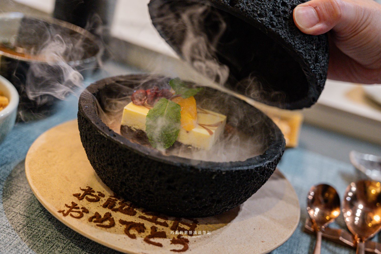 明水然・樂 台中星級店｜全球最大的無菜單鐵板燒料理品牌，波士頓活龍蝦四吃+日本A5和牛，14道日式無菜單鐵板燒只要1600元 @巧莉的世界流浪筆記