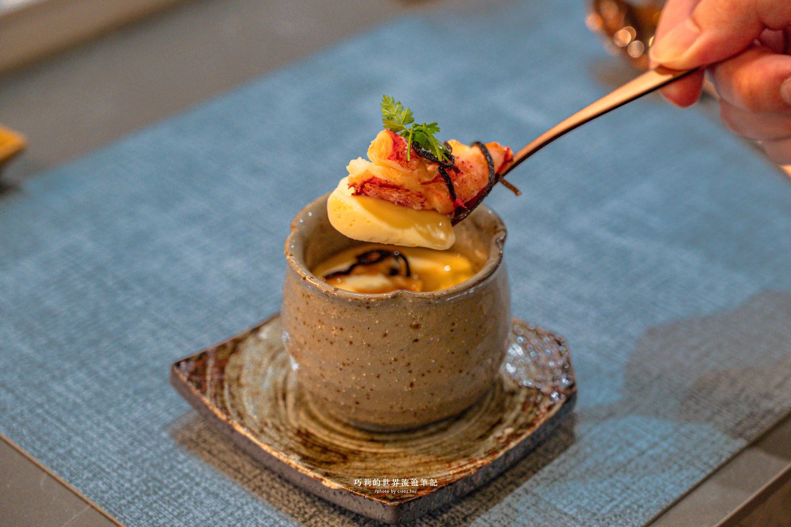 明水然・樂 台中星級店｜全球最大的無菜單鐵板燒料理品牌，波士頓活龍蝦四吃+日本A5和牛，14道日式無菜單鐵板燒只要1600元 @巧莉的世界流浪筆記