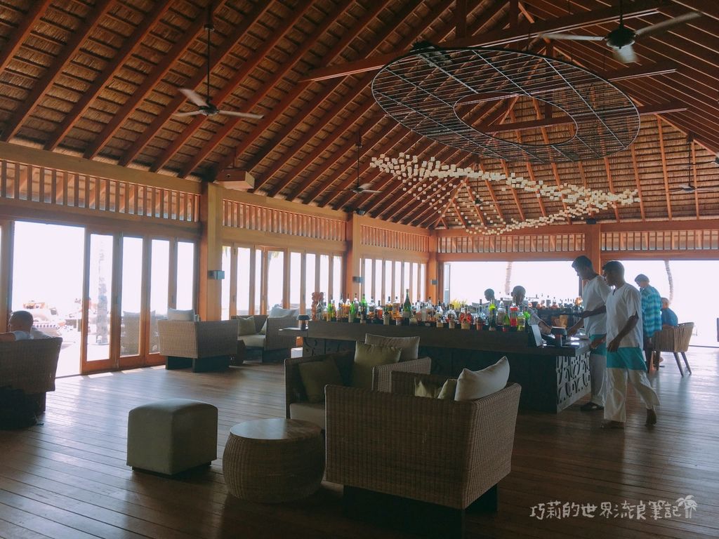 蜜月 || 選擇Hurawalhi Island Resort的3大理由，馬爾地夫飯店推薦 (住宿心得、飯店設施與房間介紹) @巧莉的世界流浪筆記