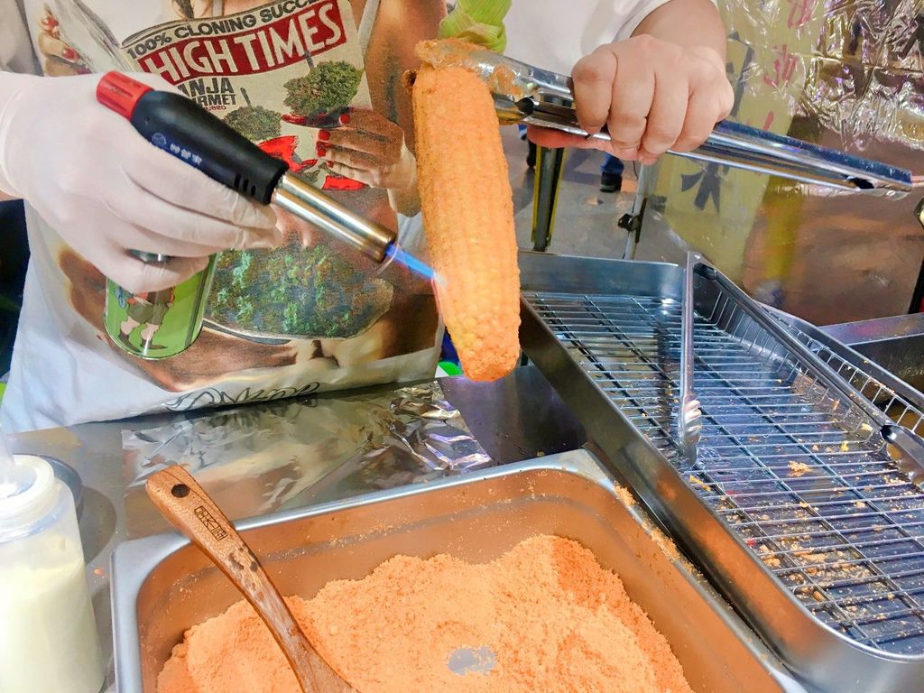 辮子玉米SEE YOU TOMORROW || 地表最強超美味墨西哥風味烤味玉米．台中逢甲一中 (已歇業) @巧莉的世界流浪筆記