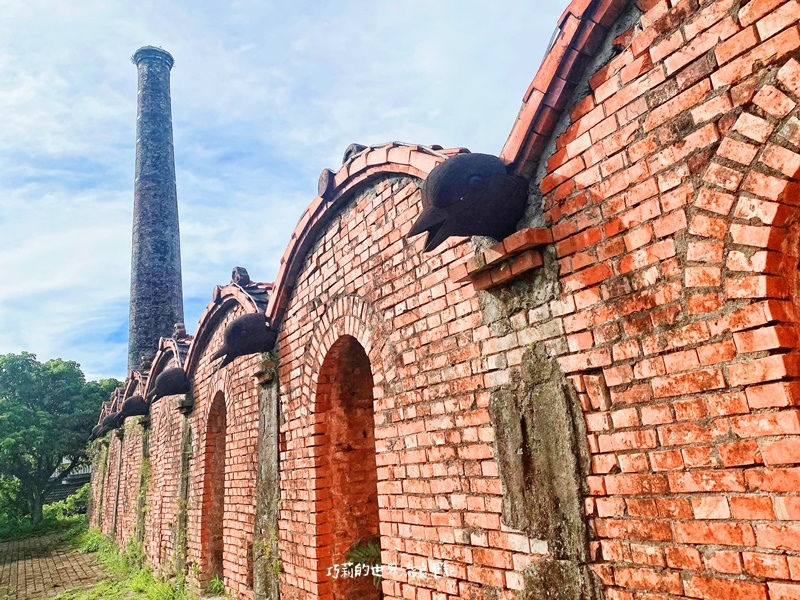 宜蘭景點 || 百年古蹟「宜蘭磚窯」沒看過這麼漂亮的廢墟，還有屋頂一排鳥頭 @巧莉的世界流浪筆記