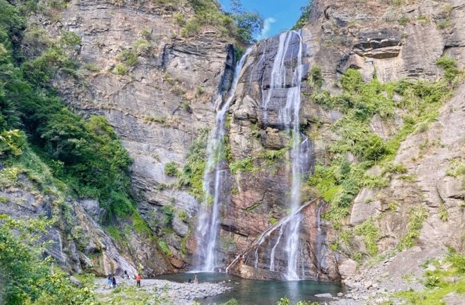 卡悠峯瀑布 || 屏東獅子鄉的彩虹・步行15分鐘即可到達的瀑布仙境