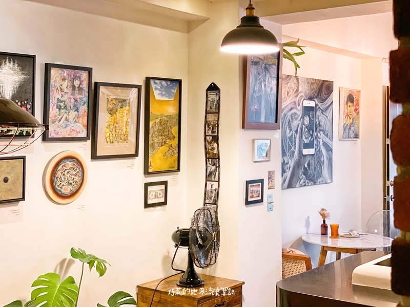 ART BAR｜是咖啡廳也是藝廊，超夯人氣油畫吐司這裡吃的到！台中南區特色咖啡廳 @巧莉的世界流浪筆記