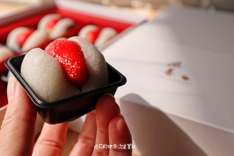 滋養製菓 || 台北迪化街人氣伴手禮・季節限定草莓大福・日式和果子 @巧莉的世界流浪筆記