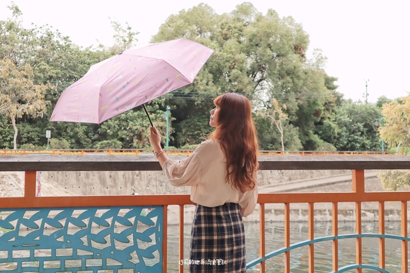 防曬傘推薦！大振豐洋傘，小包也能收的輕量傘，寶雅超輕巧摺疊晴雨傘 @巧莉的世界流浪筆記