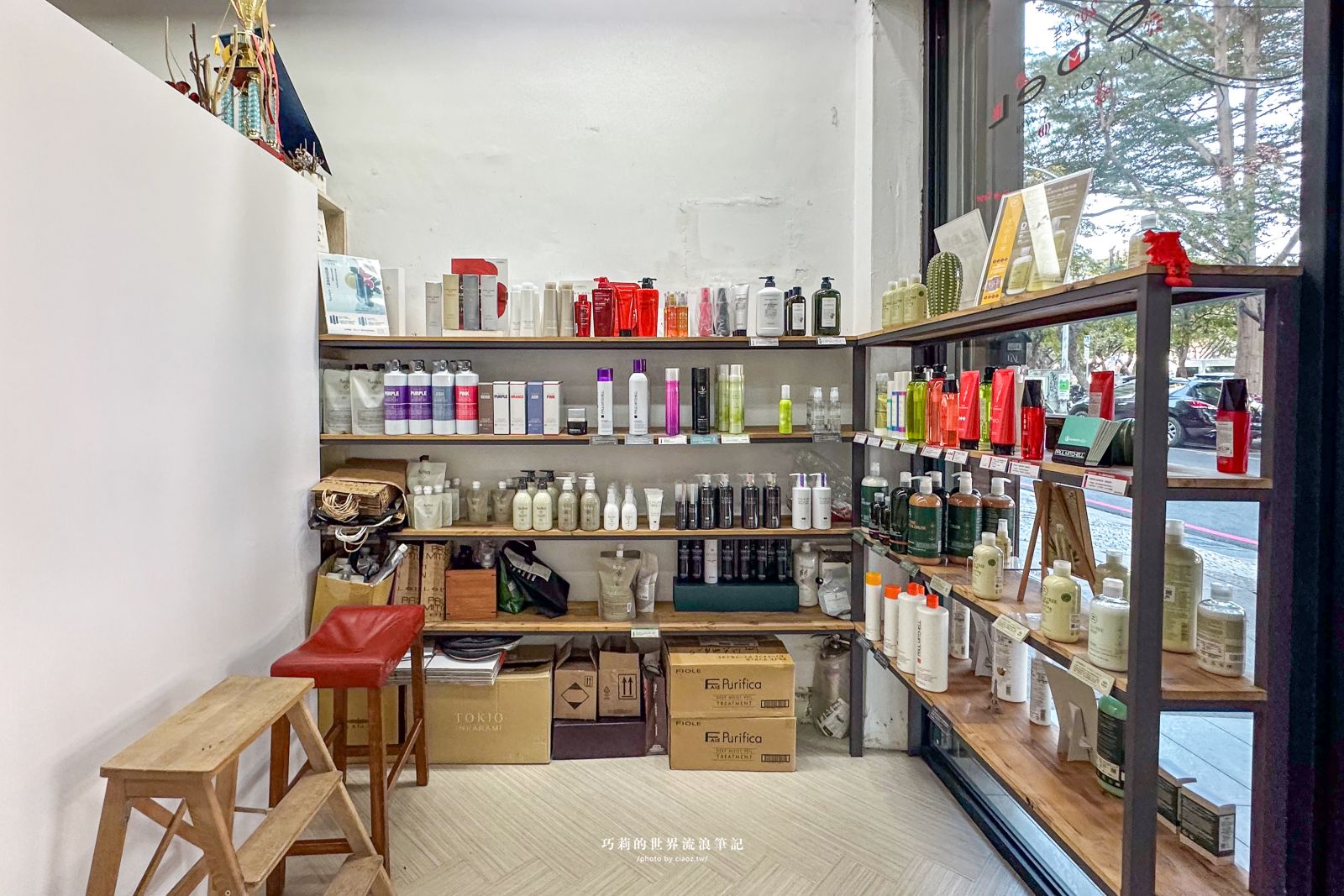 【台中西區剪燙推薦】懶人手殘黨也能擁有絕美蓬鬆感！用空氣感迎接新年，SOFE 索棐髮藝｜設計師 Darren @巧莉的世界流浪筆記