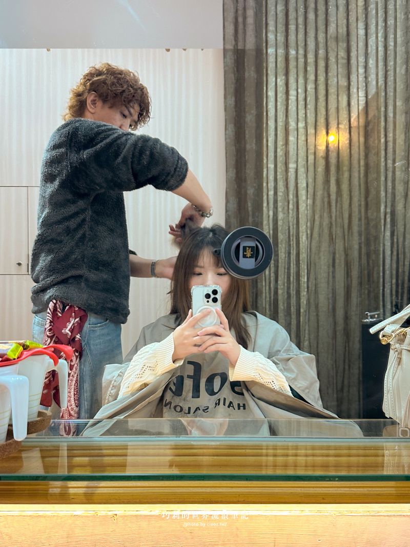 【台中西區剪燙推薦】懶人手殘黨也能擁有絕美蓬鬆感！用空氣感迎接新年，SOFE 索棐髮藝｜設計師 Darren @巧莉的世界流浪筆記