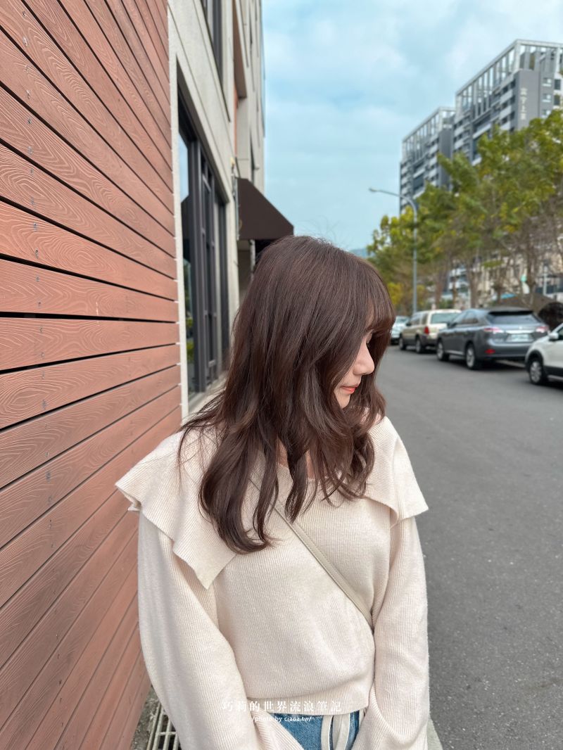 【台中西區剪燙推薦】懶人手殘黨也能擁有絕美蓬鬆感！用空氣感迎接新年，SOFE 索棐髮藝｜設計師 Darren @巧莉的世界流浪筆記