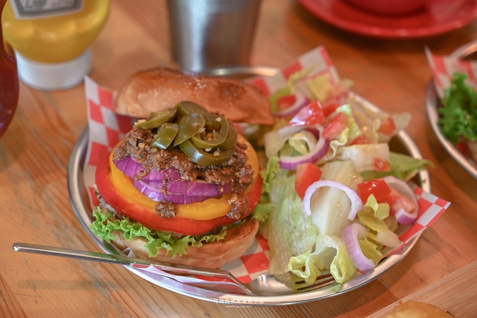吃尛漢堡 STONE X BURGER｜來自街頭的美式漢堡餐車，現點現做好juicy！台中漢堡推薦 @巧莉的世界流浪筆記