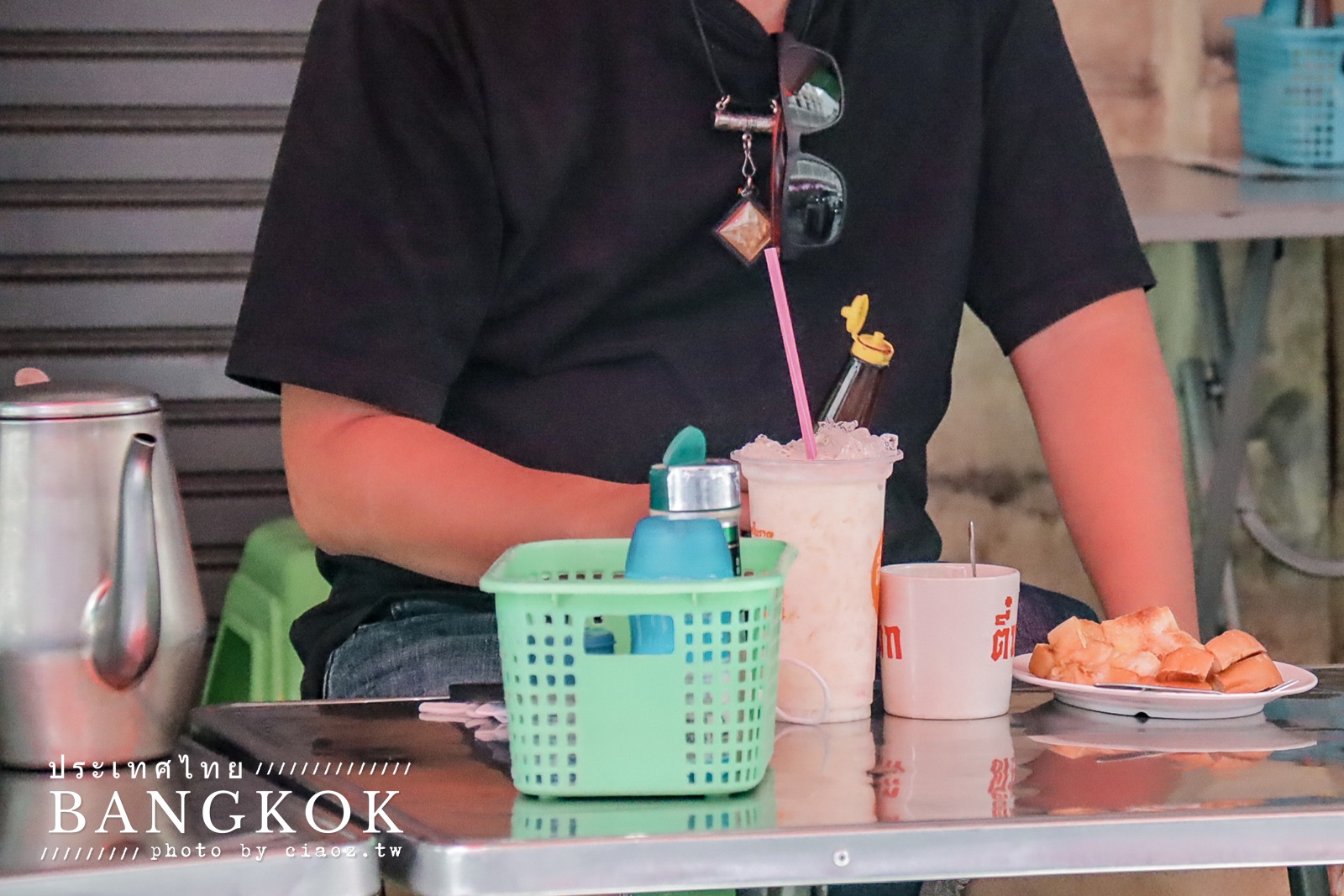 Tee Yok Coffee｜泰國人早餐吃這個！曼谷唐人街泰式早餐店40年老店炭烤吐司+古式咖啡開啟美好的一天 @巧莉的世界流浪筆記