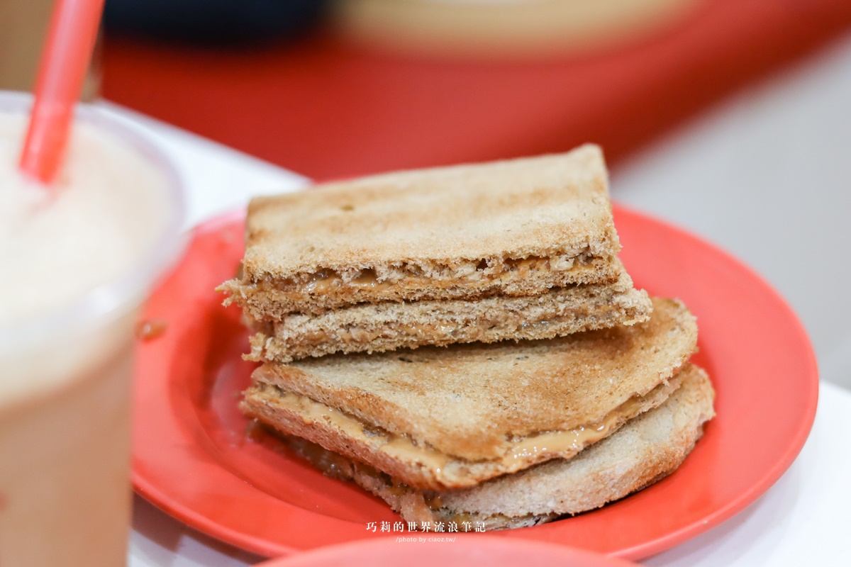 亞坤咖椰吐司 YaKun Kaya Toast 新加坡早餐吃這個！80年老店在地人都推薦的必吃美食 @巧莉的世界流浪筆記